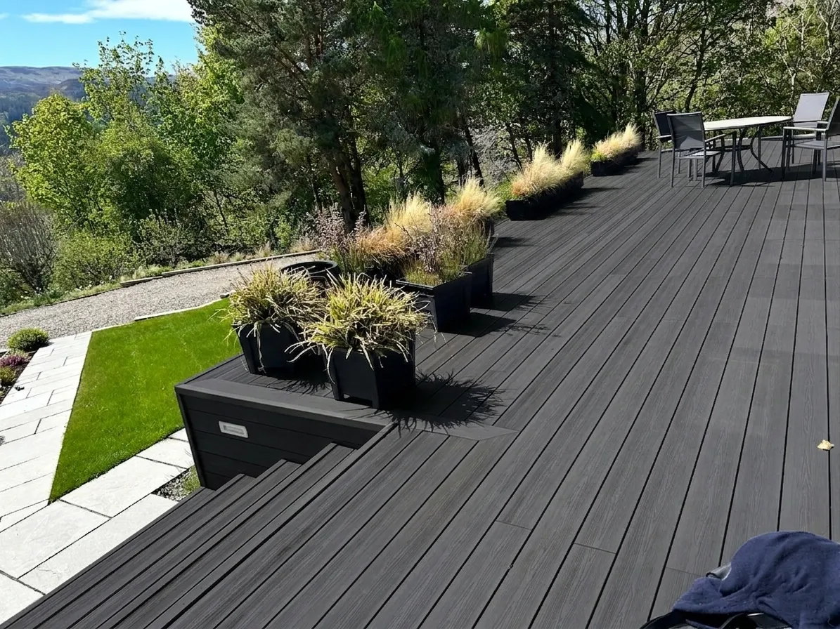 ScenicLiving is made to be seen. Bring your vision to life and create picture-perfect outdoor spaces you’ll want to share.
Key Advantages of ScenicLiving Signature Decking:
Premium quality at an affordable price
Dual-sided design offering either brushed or woodgrain finish
Durable ‘capped’ composite with superior protection against fading, scratching and staining
Matching trims and accessories available for a complete system
Made from responsibly-sourced and recycled materials
25-year warranty for additional peace of mind